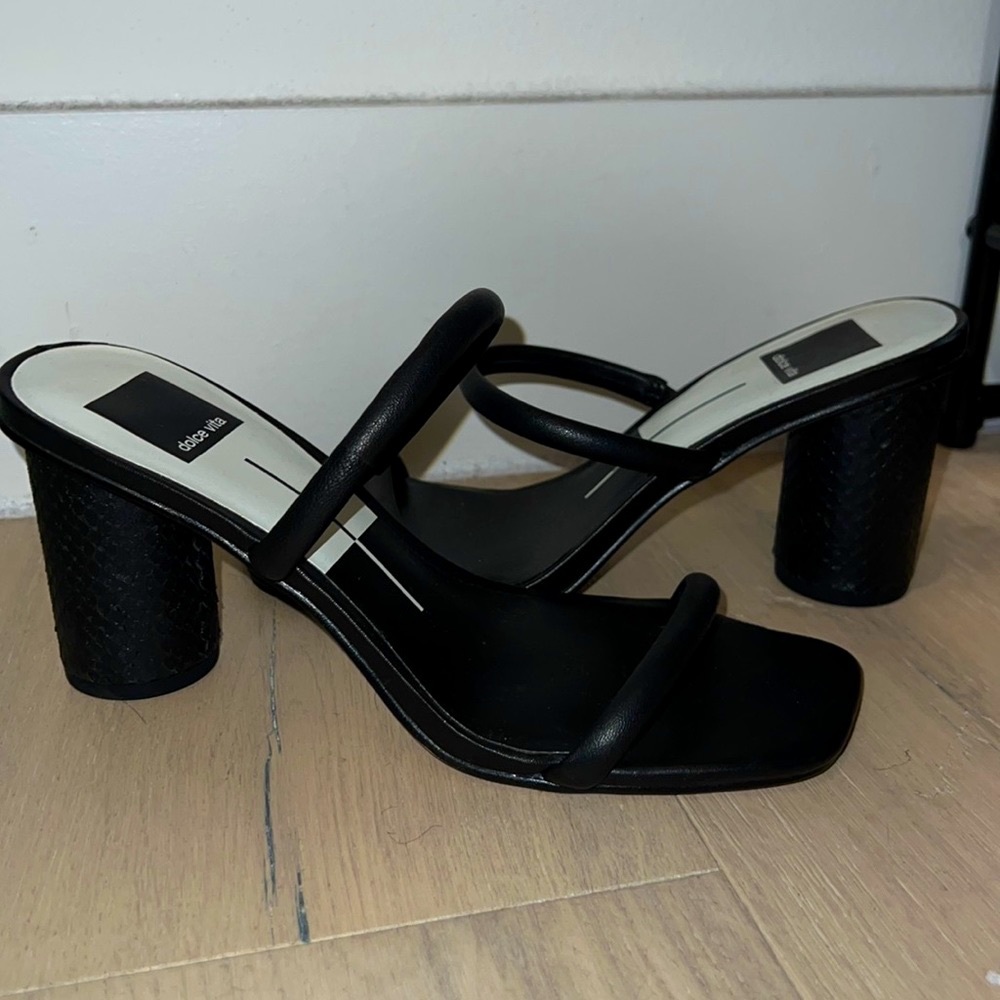 NWOT Dolce Vita Noles